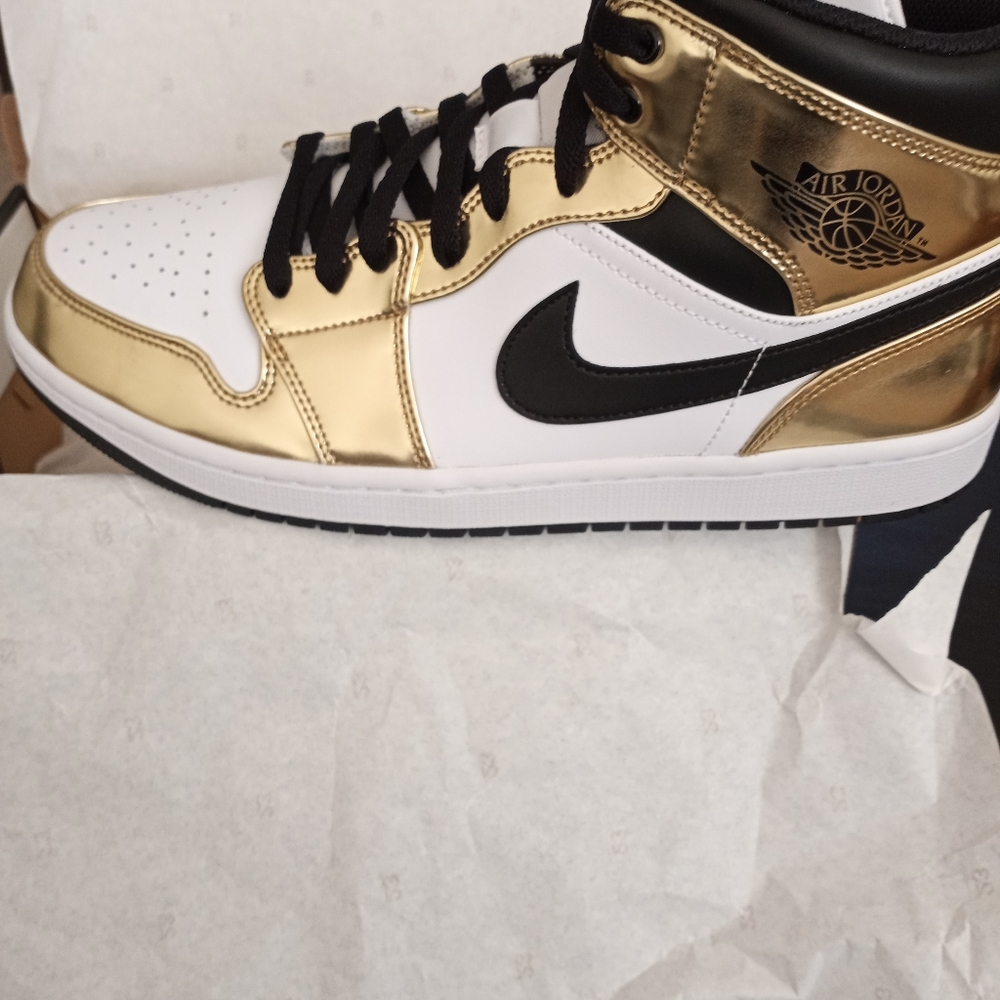 Air Jordan - Picture 2 of 9